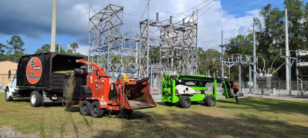 Equipment-used-to-clear-a-wooded-area-for-a-fence-line-1024x461